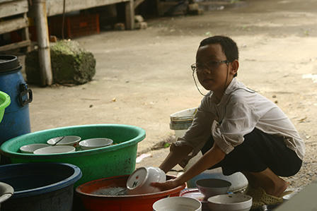 Ba mẹ con “bần nông” ở Hà Nội